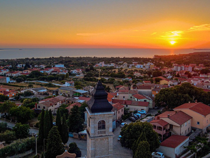 Bez fotografije
